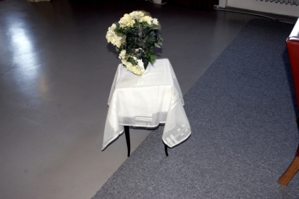 9b.jpg (82815 bytes)